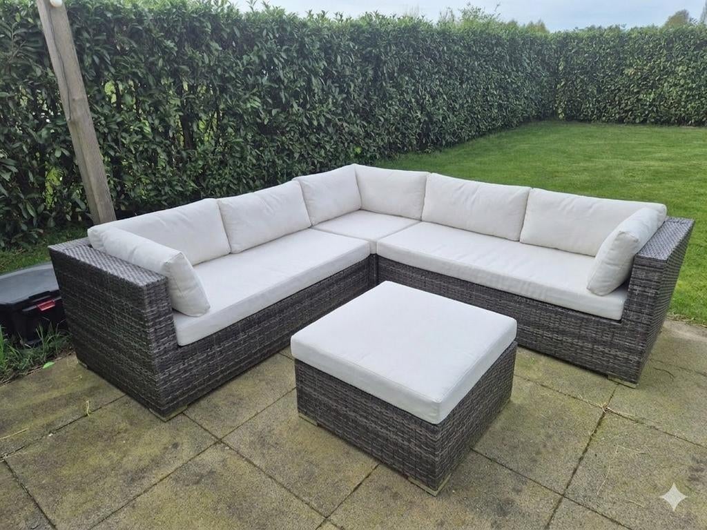 Loungeset gebruikt met nieuwe witte kussenhoezen, Ophalen, Gebruikt