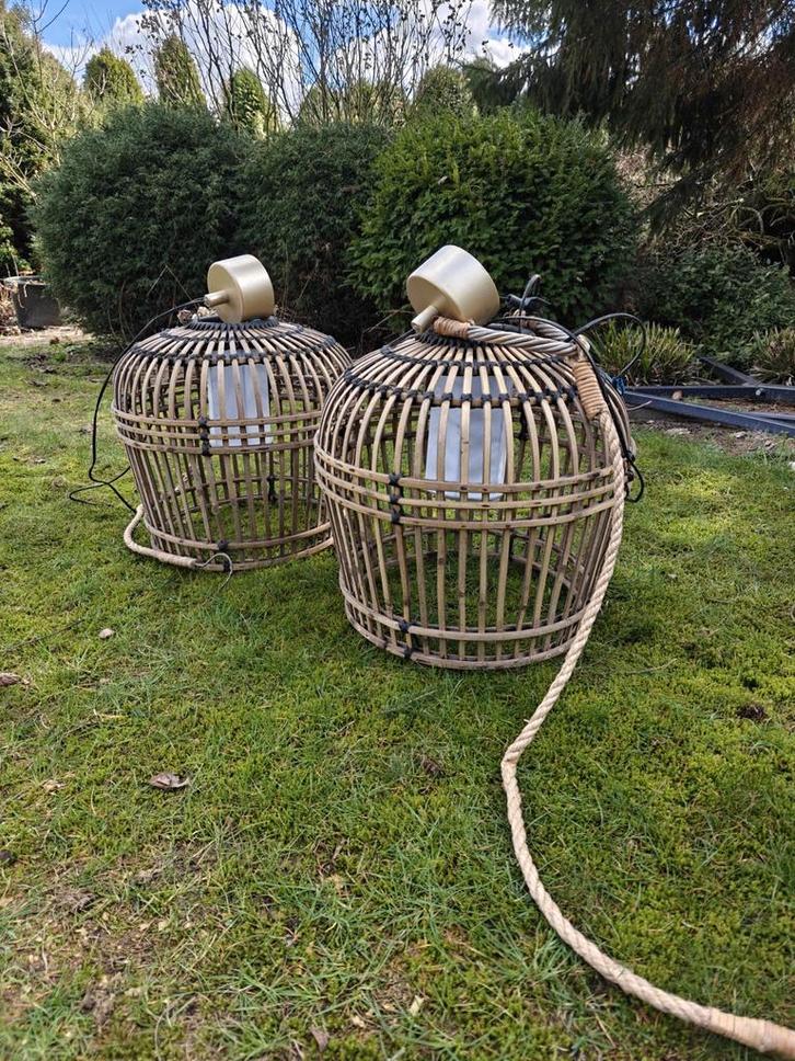 2 Rotan Lampen, Huis en Inrichting, Lampen | Hanglampen, Gebruikt, Minder dan 50 cm, Hout, Ophalen