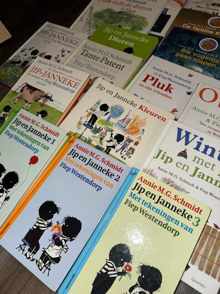 26 boeken van Annie M.G. Schmidt - In goede staat, Ophalen of Verzenden, Gelezen, Fictie algemeen