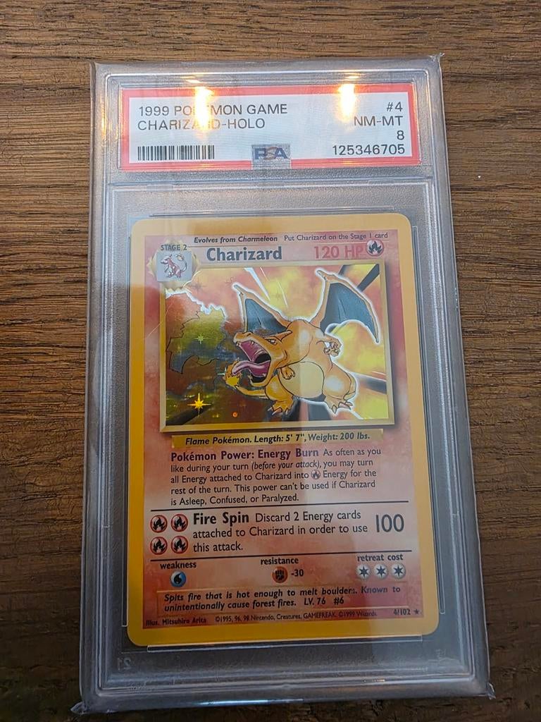 PSA 8 Charizard Holo Base Set 1999 Pokémon Kaart, Ophalen of Verzenden