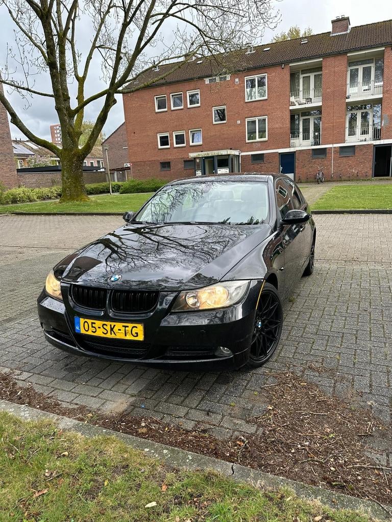 BMW 3-Serie 2.0 I 318 AUT 2006 Zwart, Achterwielaandrijving, 1995 cc, 4 cilinders, 129 pk