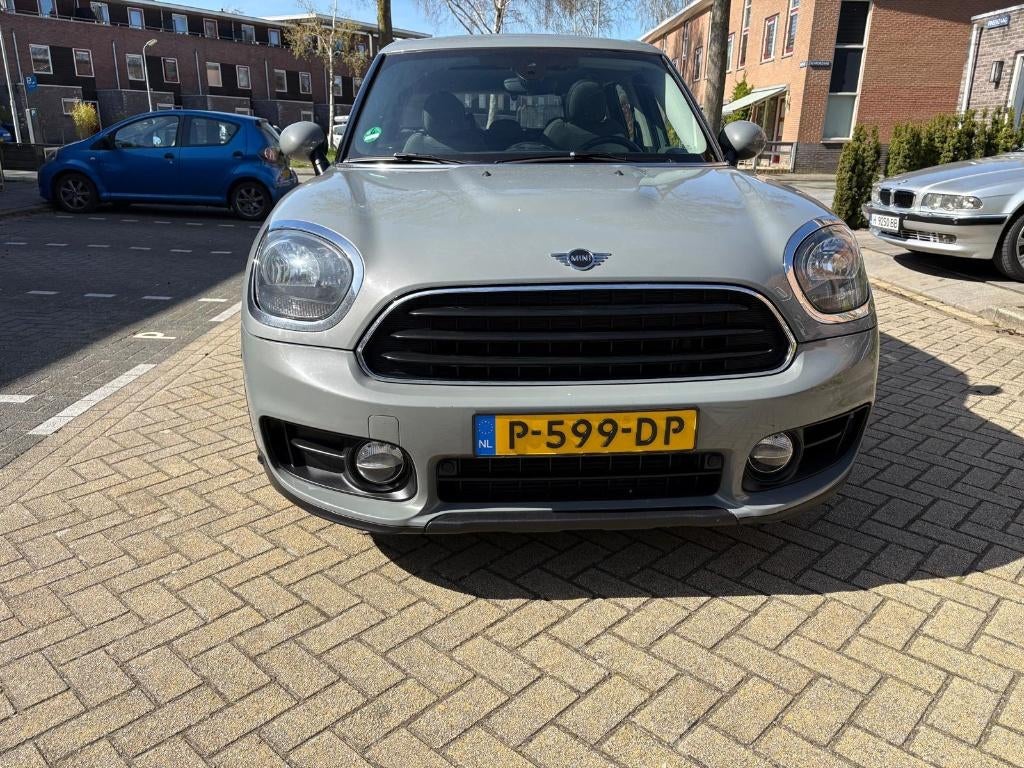 Mini Countryman One 1.5 102pk Aut. Nov 2018 Grijs, Auto's, Mini, Countryman, 75 €/maand, Particulier, 1100 kg