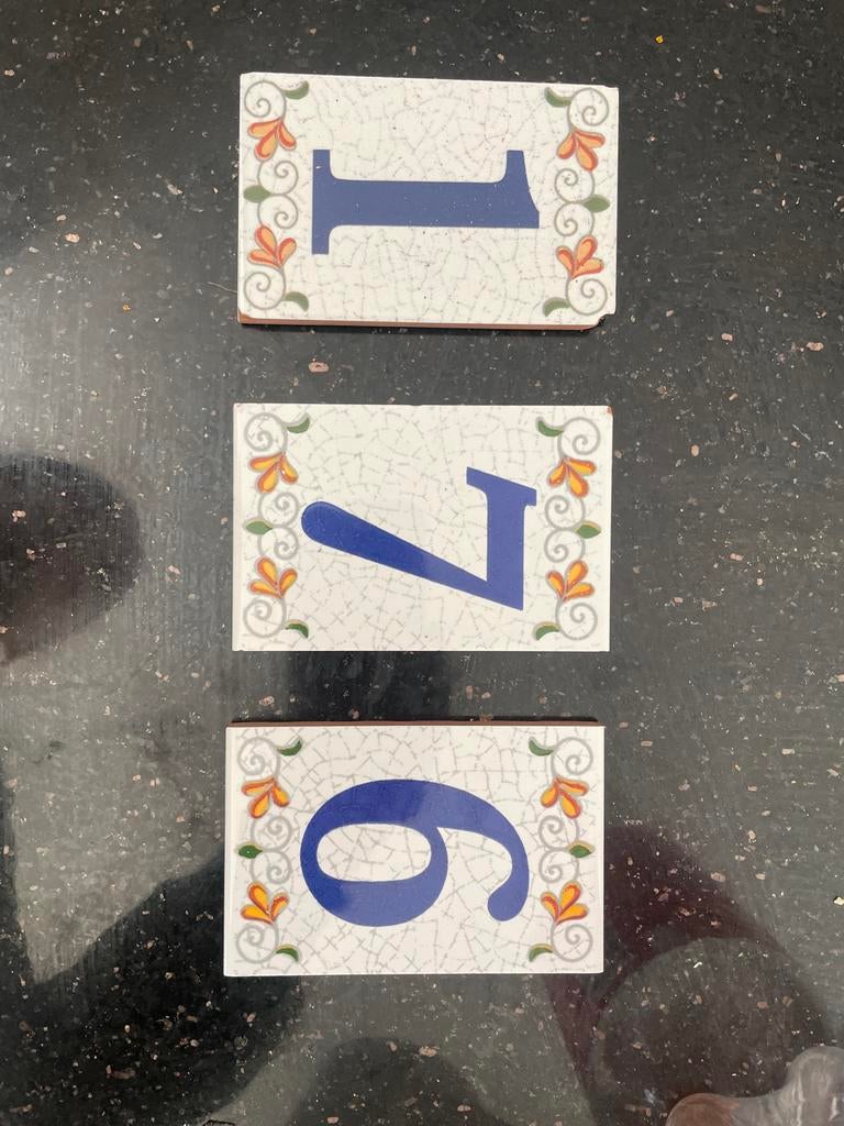 Huisnummer tegeltjes, Ophalen