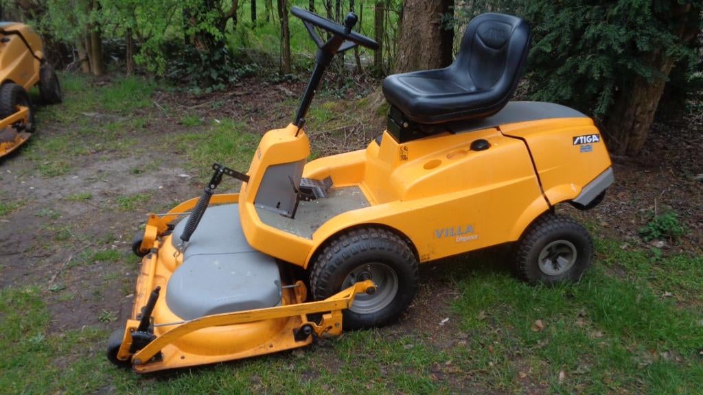 wegens inruil  nette stiga villa hydrostaat  frontmaaier, Ophalen, Gebruikt, Nederland, Stiga