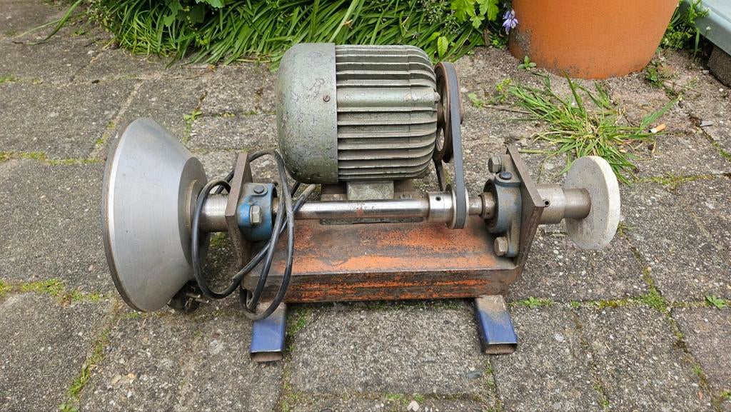 Diamant slijpsteen slijp machine, Doe-het-zelf en Verbouw, Ophalen, Zo goed als nieuw, Elektromotor