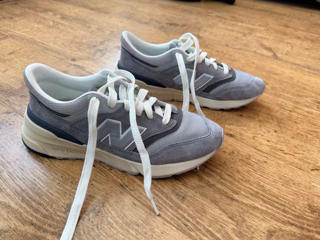 New Balance U997RHA maat 44(9,5), Kleding | Heren, Schoenen, Overige kleuren, Ophalen of Verzenden, Sneakers of Gympen, Zo goed als nieuw