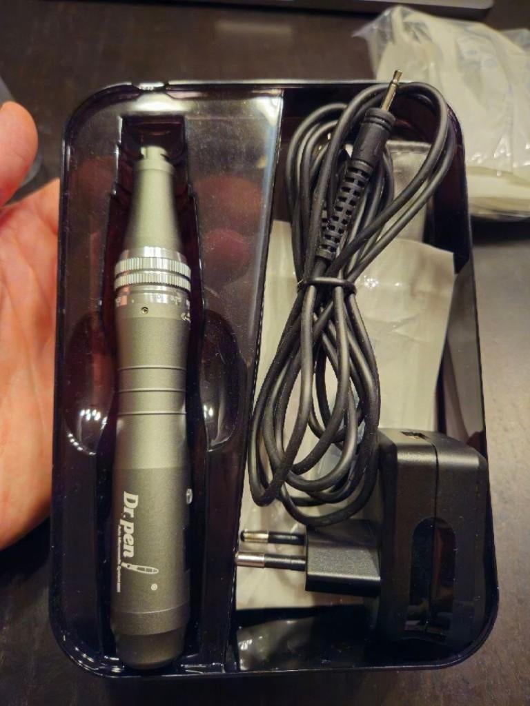 Dr. Pen M8 Microneedling Pen – For Hair Growth & Skin Care, Ophalen of Verzenden, Zo goed als nieuw, Haarverzorging