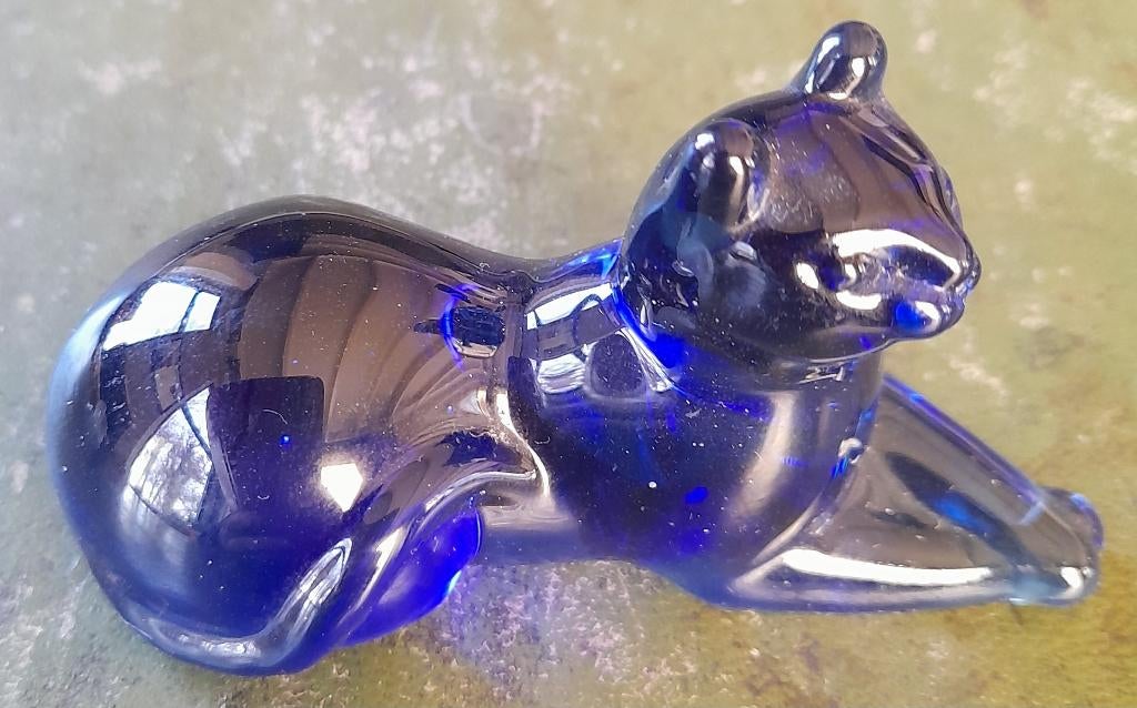 Kat - Kobalt-blauw glas/ Franklin Mint Curiosakabinet Katten, Ophalen of Verzenden, Zo goed als nieuw, Dier