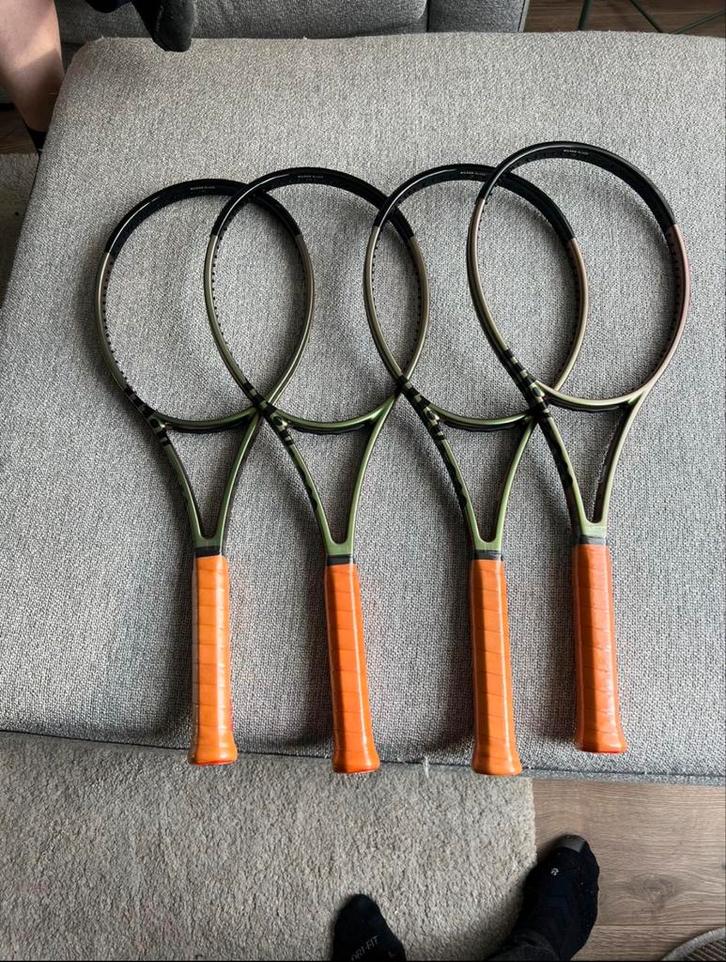 3x Wilson Blade Pro V8  Tennis Racket- 18x20, 305g, Sport en Fitness, Tennis, Gebruikt, Racket, Wilson, L4, Ophalen of Verzenden