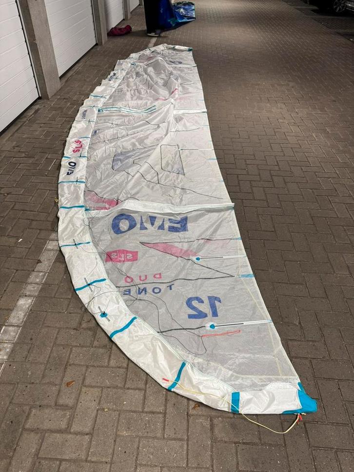 Duotone evo sls 2025 12m, Watersport en Boten, Kitesurfen, Zo goed als nieuw, 12 m², Geen board, Ophalen