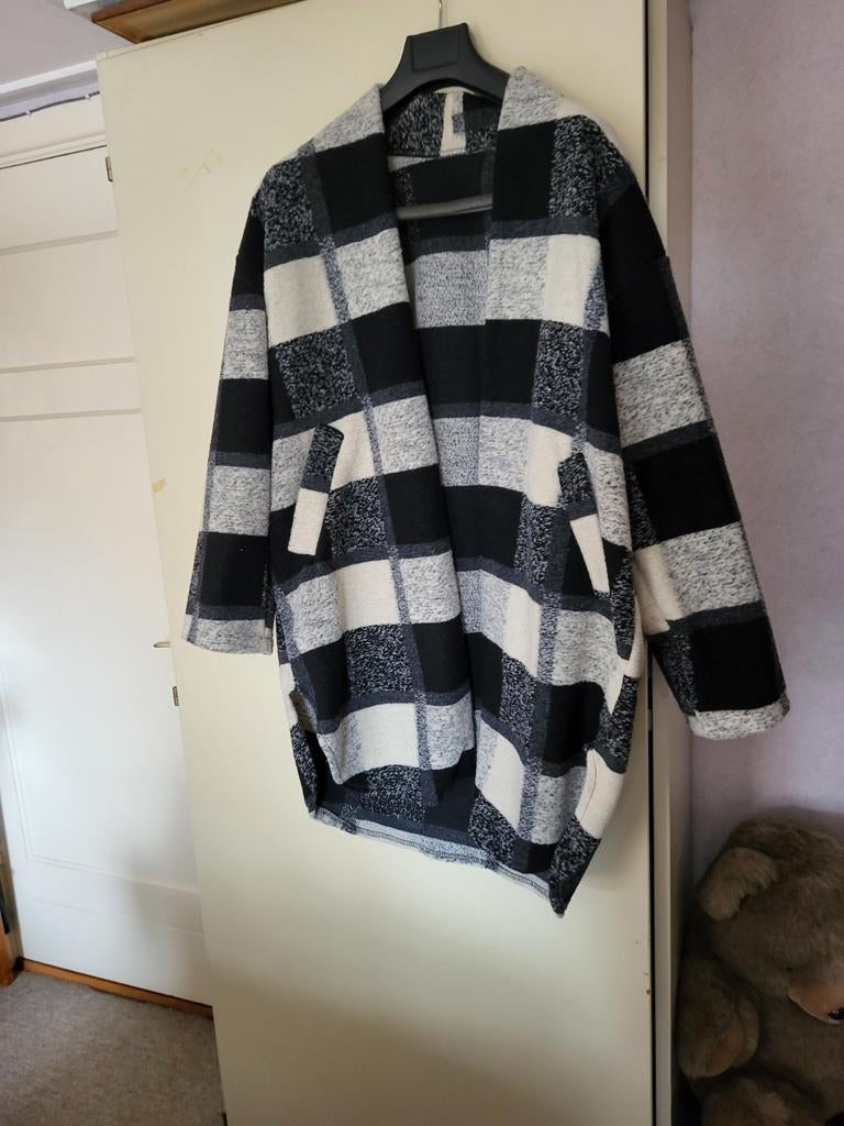 Heerlijk warm vest in zwart, grijs en crème, Ophalen of Verzenden, Gedragen, Maat 46/48 (XL) of groter, Zwart