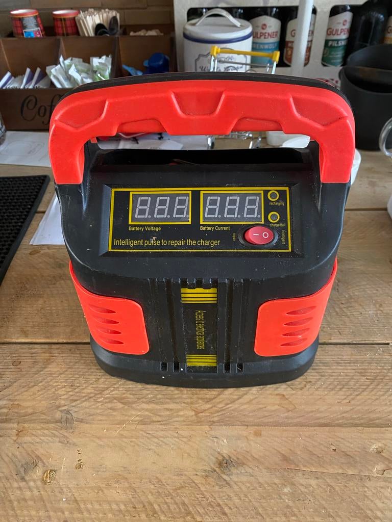 Acculader 12V/24V met Intelligent Pulse Repair, Ophalen of Verzenden, Gebruikt, Universele onderdelen
