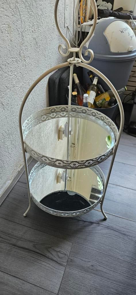 Etagere met 2 niveaus - Decoratief en functioneel, Ophalen, Gebruikt