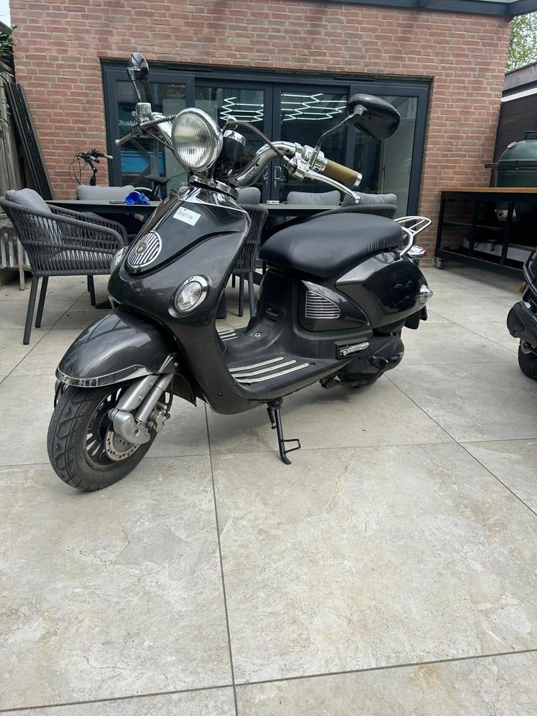 Retro scooter blauw kenteken, Fietsen en Brommers, Snorfietsen en Snorscooters, Gebruikt, Benzine, Ophalen, Overige merken