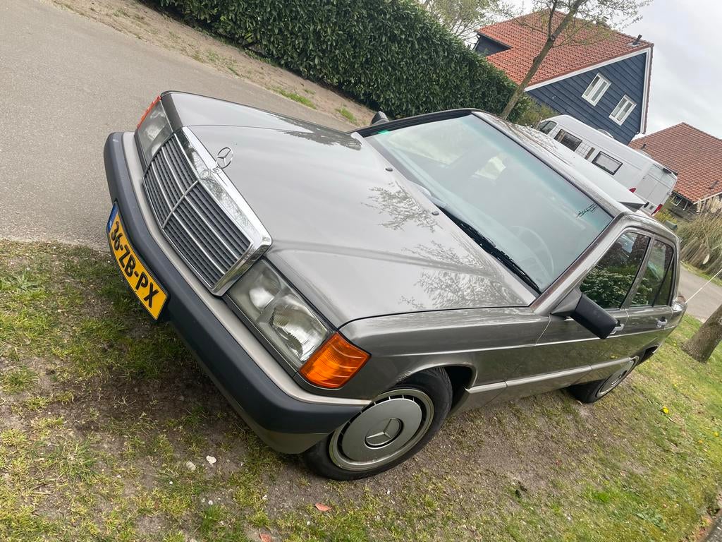 Mercedes-Benz 190-Serie 2.5 D AUT 1989 Grijs, Automaat, Achterwielaandrijving, 2497 cc, 1210 kg