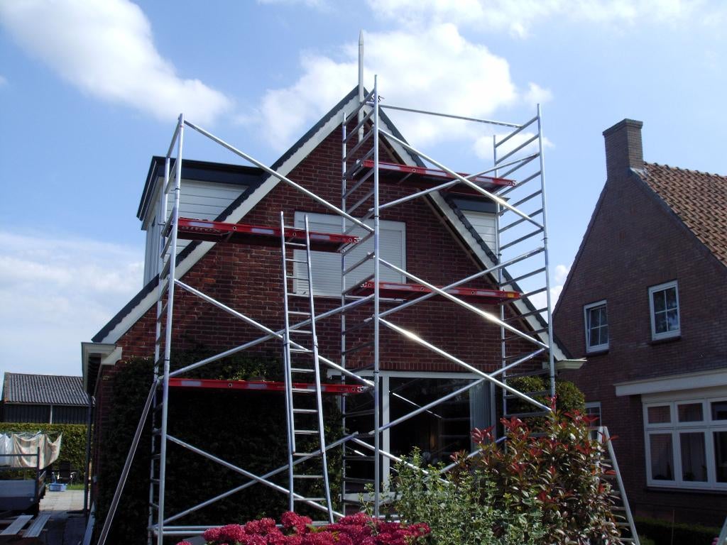 Rolsteiger kan tegen vergoeding gebracht en opgebouwd worden, Doe-het-zelf en Verbouw, Steigers, Ophalen, Gebruikt, Rolsteiger of Kamersteiger