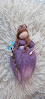 Lentefee met vergeet-me-nietje, naaldvilt, vrijeschool, Ophalen of Verzenden, Nieuw, Figuurtje(s), Wolvilt