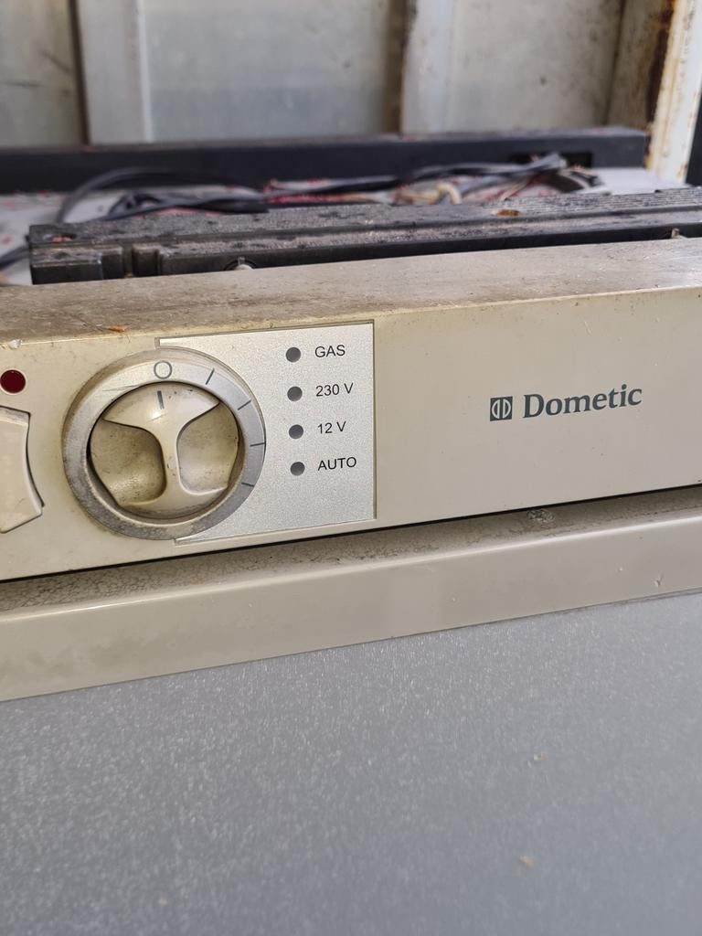 Camper accessoires: koelkast + diepvries, Ophalen, Minder dan 85 cm