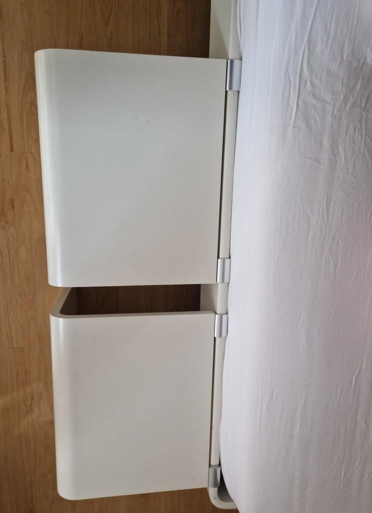 Auping bedtafel 2 stuks, Ophalen, Gebruikt, Wit, 70 cm of minder