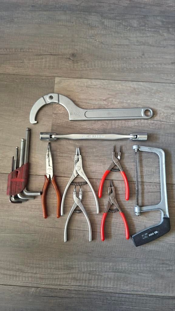 Divers Facom gereedschap - Tangen, inbussleutels, zaag, Ophalen of Verzenden
