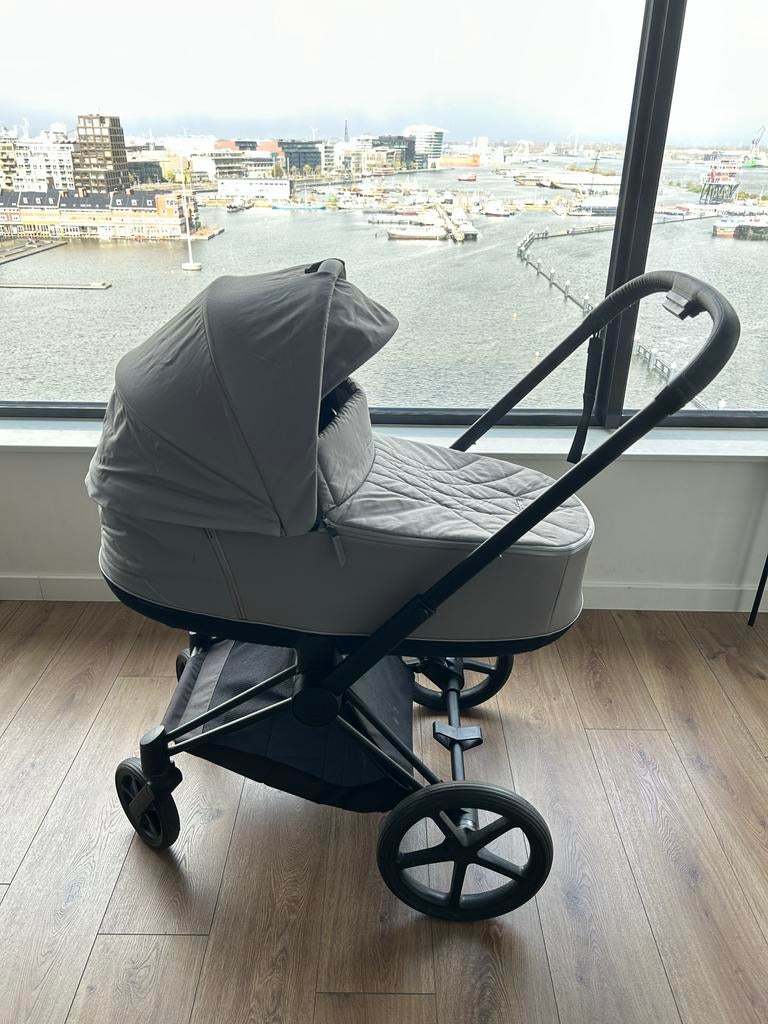 Cybex Priam Kinderwagen met regenhoezen en winter voetenzak, Zo goed als nieuw, Met reiswieg, Ophalen, Kinderwagen