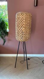 Rotan vloerlamp, Ophalen, Zo goed als nieuw, 150 tot 200 cm