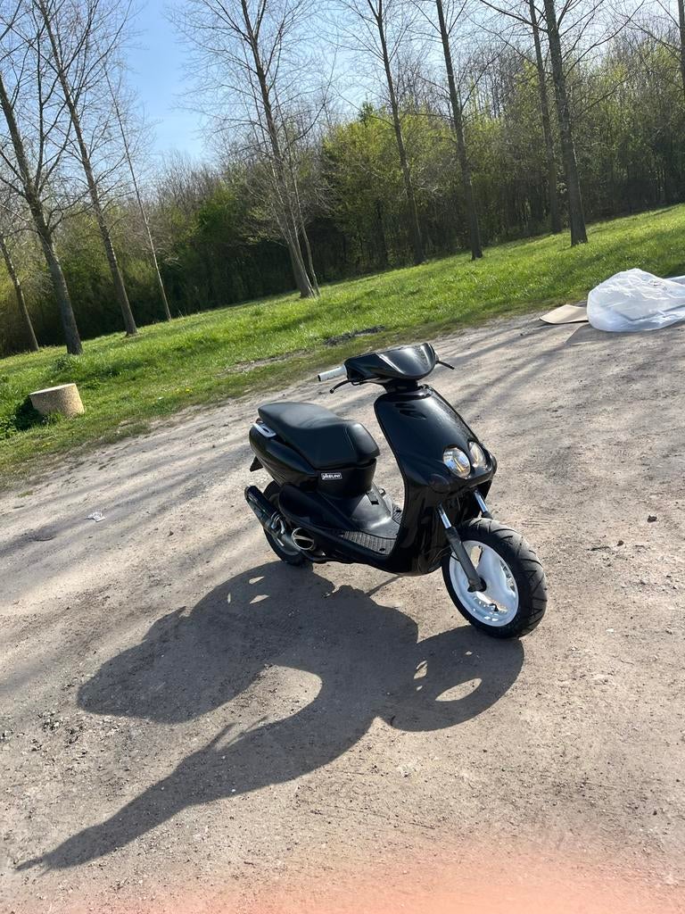 Yamaha Neo's 2005 2-takt 50cc - Goed onderhouden, Fietsen en Brommers, Scooters | Yamaha, Ophalen, Tweetakt, Maximaal 45 km/u
