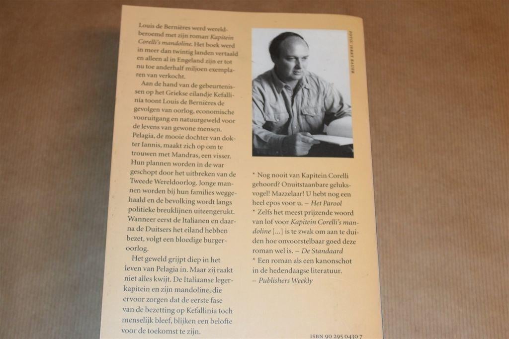 Kapitein Corelli's Mandoline — Bernières — Bestseller, Ophalen of Verzenden, Gelezen