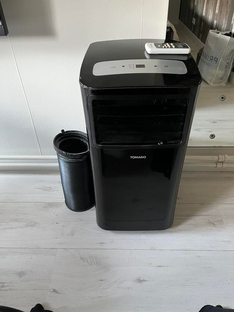 Airco zwart, Ophalen