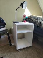 Vihals nachtkastje van Ikea, Huis en Inrichting, Ophalen, Minder dan 45 cm