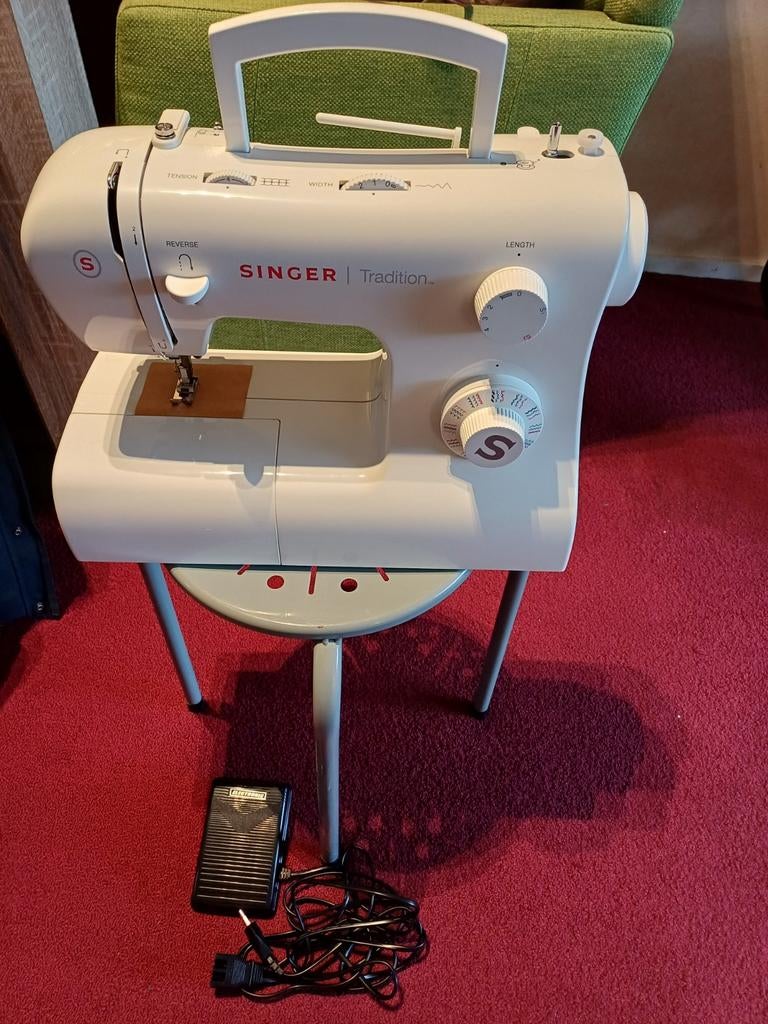 Te koop.Nieuwe singer naaimachine., Hobby en Vrije tijd, Naaimachines en Toebehoren, Ophalen of Verzenden, Nieuw, Naaimachine