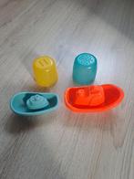 Leuk badspeelgoed waterbekers en bootjes, Ophalen of Verzenden, Gebruikt