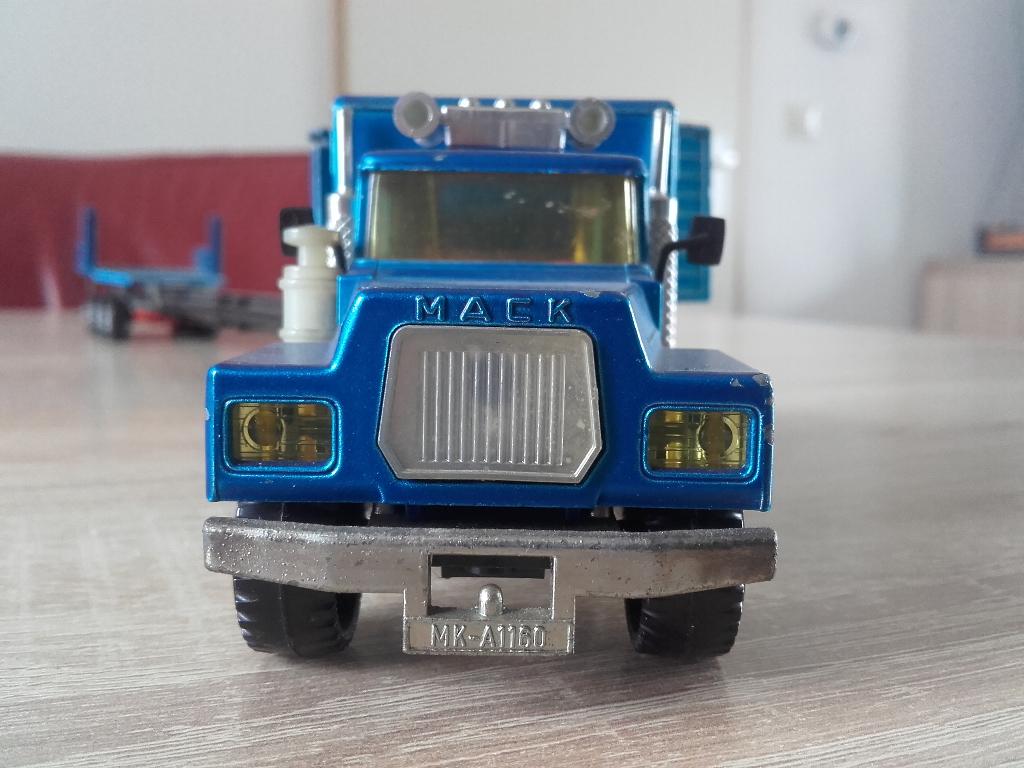 Mack met lange trailer Siku., Hobby en Vrije tijd, Modelauto's | 1:50, Zo goed als nieuw, Bus of Vrachtwagen, SIKU, Ophalen of Verzenden