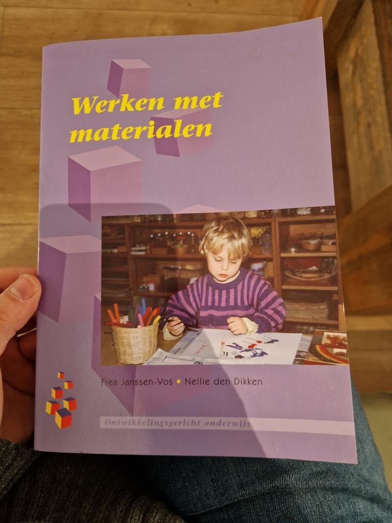 Werken met materialen - Ontwikkelingsgericht onderwijs, Boeken, Schoolboeken, Gelezen, Overige vakken, Frea Janssen-Vos, Nellie den Dikken