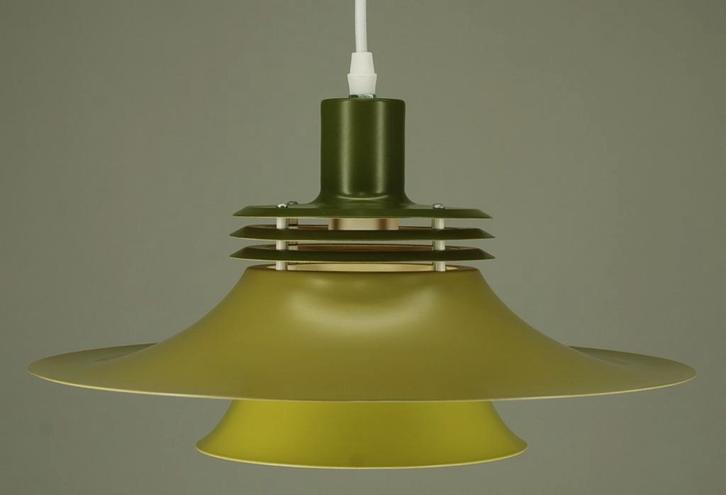 Deense hanglamp 135 euro, Huis en Inrichting, Lampen | Hanglampen, Zo goed als nieuw, Minder dan 50 cm, Metaal, Verzenden