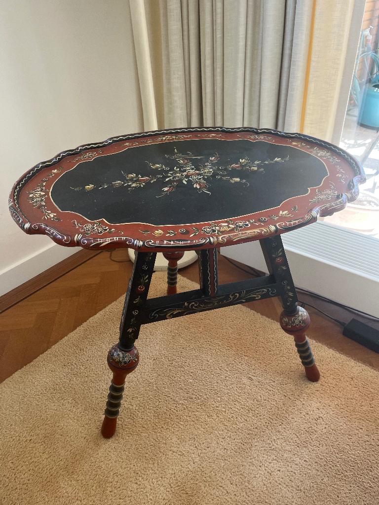 Hindeloopen theetafel, Ophalen