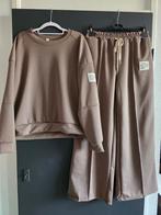 Nieuw 2delig pak taupe 40 42 44, Kleding | Dames, Huispakken, Ophalen of Verzenden, Nieuw, Maat 42/44 (L)