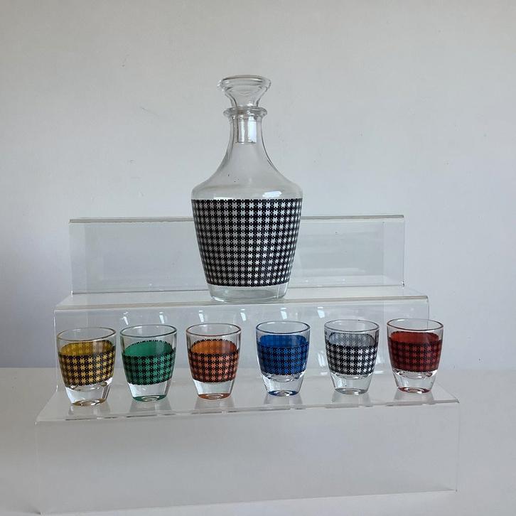 seventies setje Vichy decanter + 6 shotglaasjes, Verzamelen, Glas en Borrelglaasjes, Zo goed als nieuw, Borrel- of Shotglas, Ophalen of Verzenden