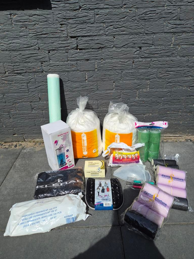 Grote partij kappersbenodigdheden en haaraccessoires, Ophalen of Verzenden, Nieuw, Overige typen