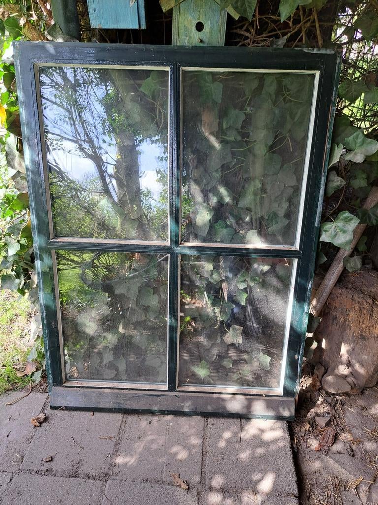Kozijnen hardhout met dubbel glas 122x95, Doe-het-zelf en Verbouw, Glas en Ramen, Ophalen, Gevelraam of Ruit, Gebruikt, 80 tot 120 cm