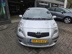 Toyota Yaris 1.3 VVTi Sol MMT | AUTOMAAT | 12MND GARANTIE |, Auto's, Toyota, Stof, 750 kg, 4 cilinders, Origineel Nederlands