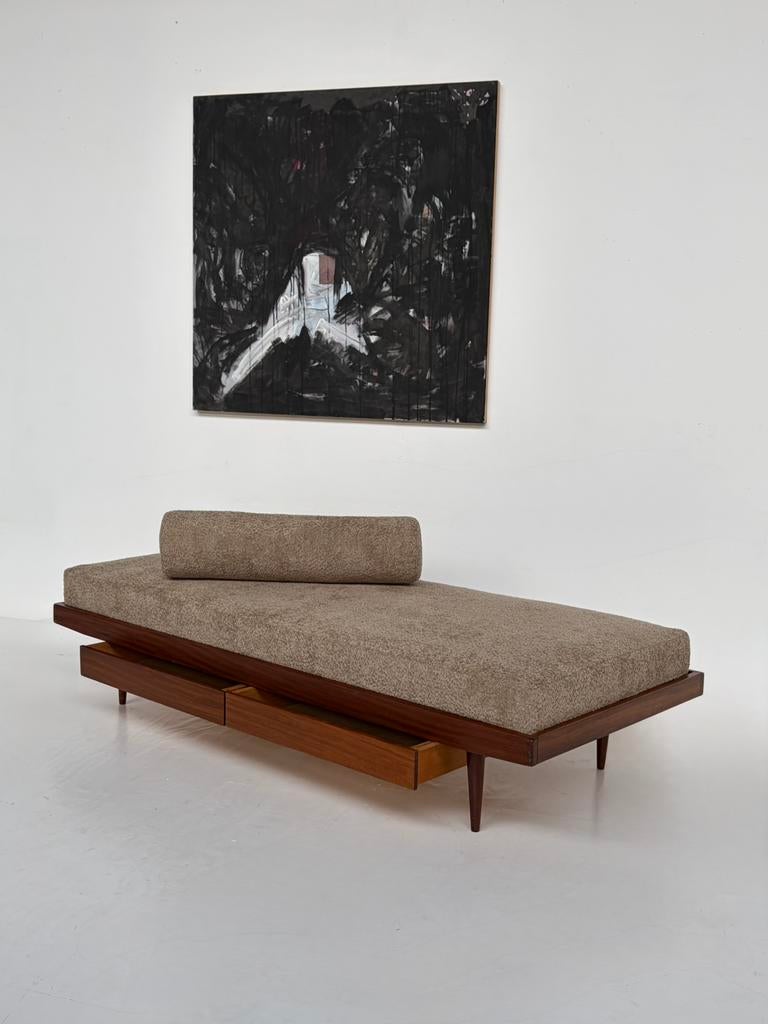 Vintage daybed opnieuw gestoffeerd, Vintage, 75 tot 100 cm, Zo goed als nieuw, Minder dan 150 cm