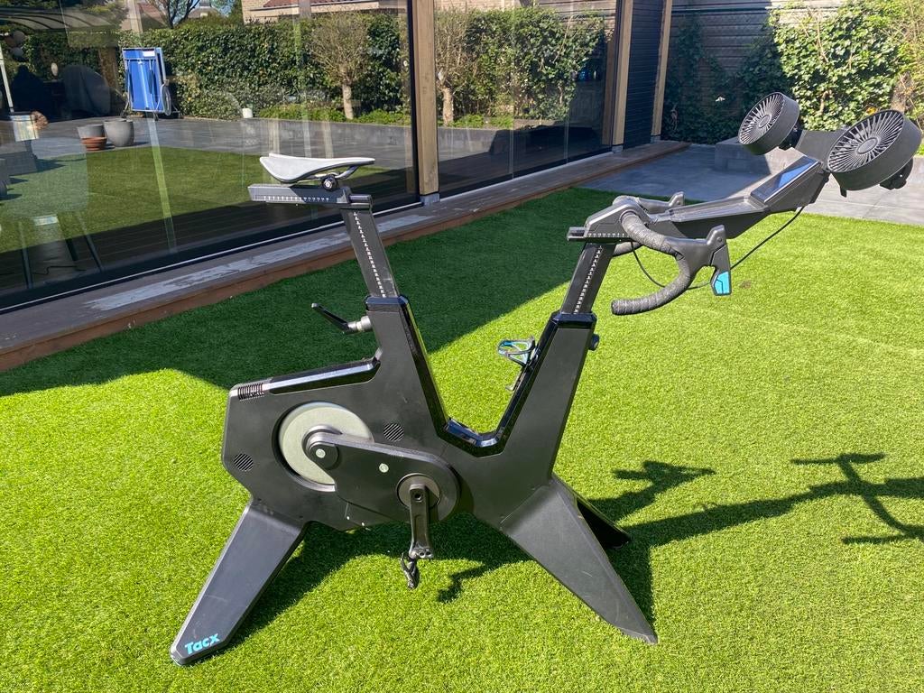 Tacx Neo Bike Smart, Ophalen, Zo goed als nieuw, Hometrainer
