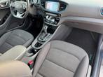 Hyundai IONIQ 1.6 GDi Comfort BENZINE / HYBRIDE, Auto's, 1345 kg, Stof, Gebruikt, Blauw