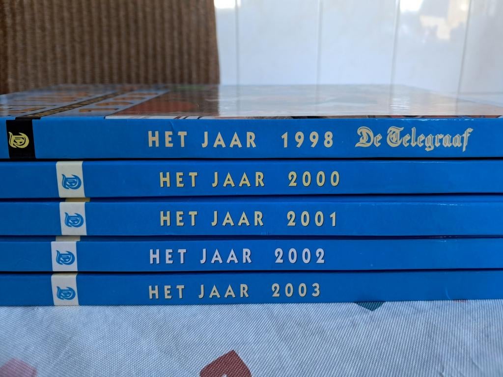 Jaarboeken, Ophalen of Verzenden, Zo goed als nieuw