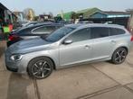 Volvo V60 D6 215pk Plug-in Hybrid 2013 Grijs Taxi klaar !!!, Auto's, 1849 kg, 1800 kg, Te koop, 56 km/l