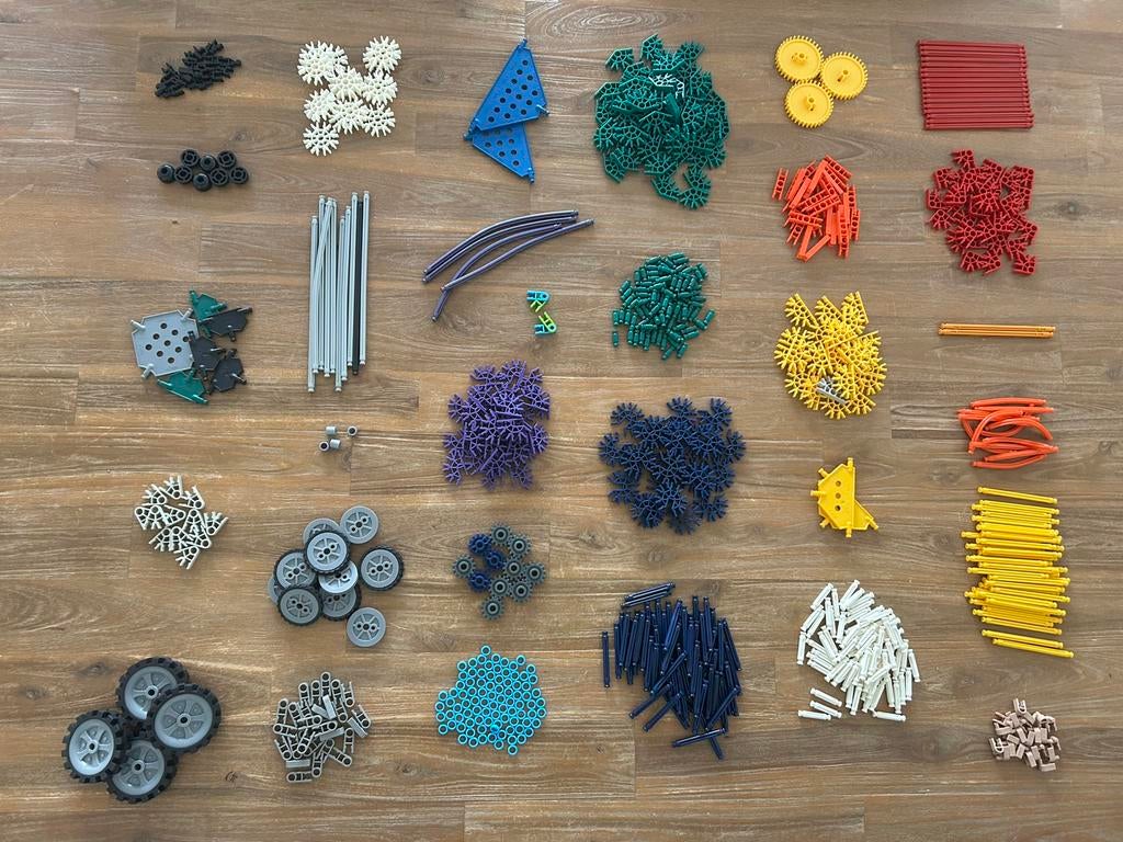 Knex met boekjes, Ophalen, Zo goed als nieuw, K'nex