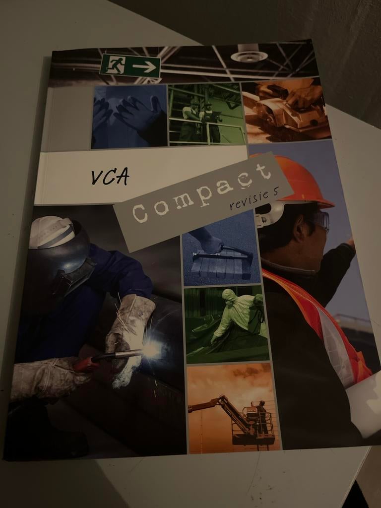 VCA Compact Revisie 5 Studieboek - Veiligheidscertificaat, Ophalen of Verzenden, Gamma, Gelezen, Overige niveaus