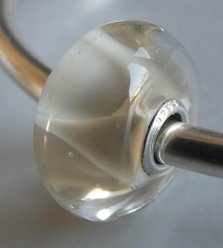 Trollbeads GEPLOOID WIT PAPIER, Sieraden, Tassen en Uiterlijk, Bedels, Zo goed als nieuw, Trollbeads, Zilver, 1 bedel, Verzenden