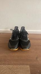 Hockeyschoenen adidas maat 42, Sport en Fitness, Hockey, Ophalen of Verzenden, Gebruikt, Schoenen